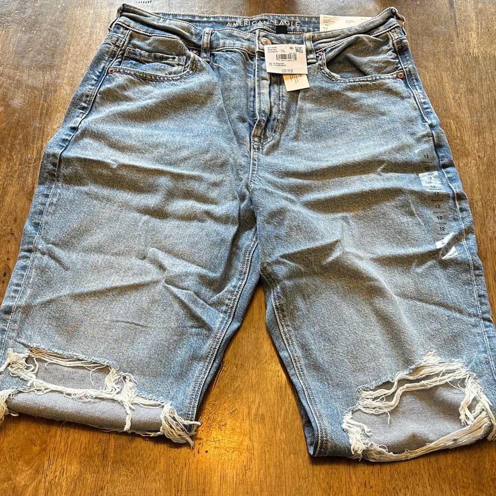 American Eagle Outfitters Light Blue Distressed Jeans